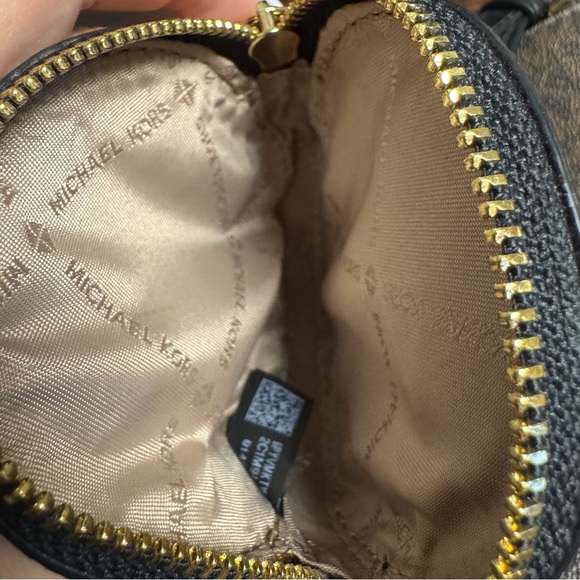 Michael Kors Signature Brown Crossbody Set - Picture 10 of 16